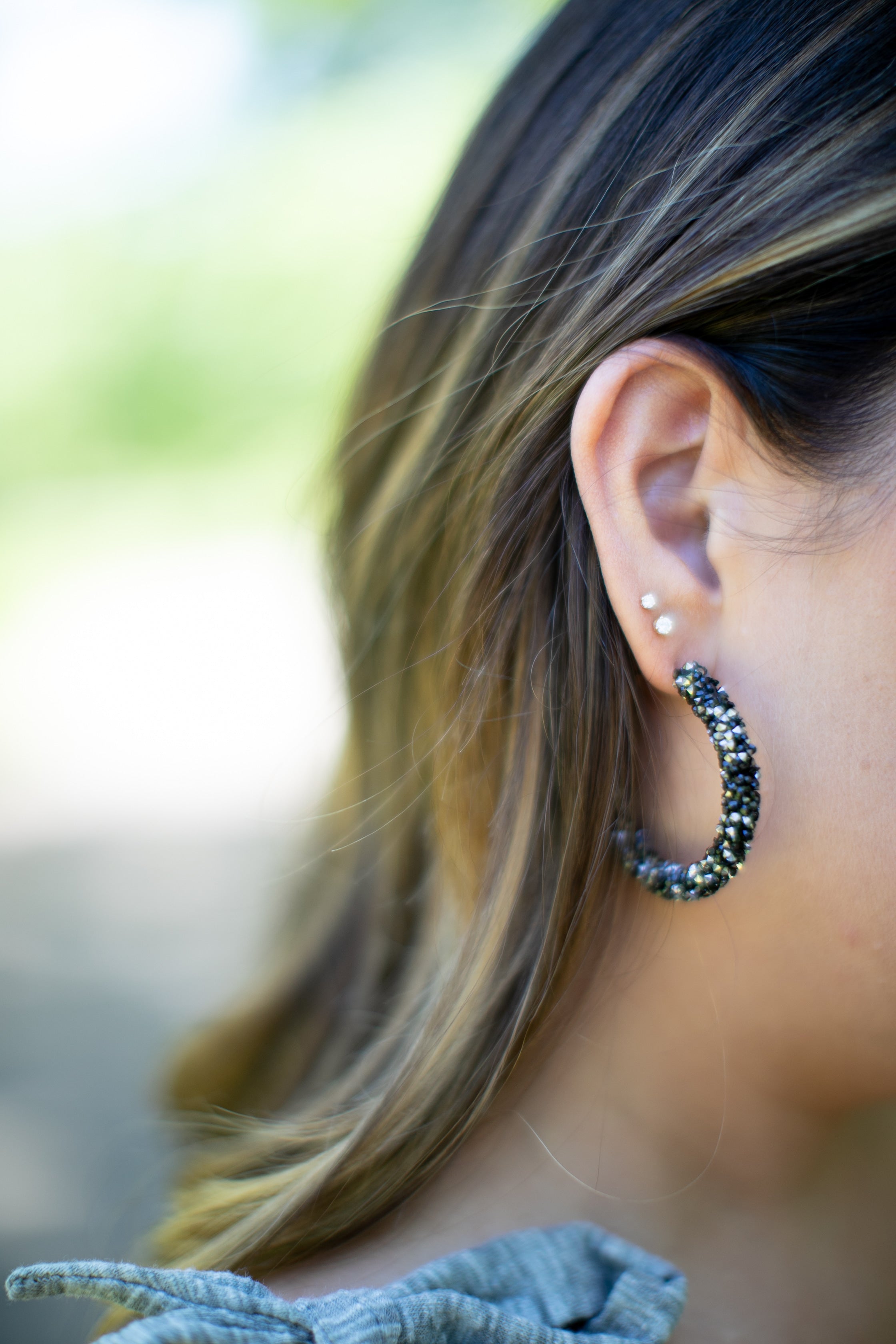 Resin Rhinestone Hoop Earrings Black – Purple Door Boutique